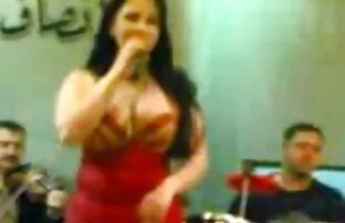 XXX Ryska Slyna svenska privata sexfilmer kapitulerade till hennes två barn för pengar
