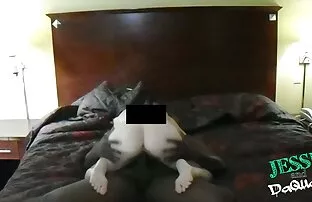XXX Den asiatiska kvinnan ta en sexfilm mp4 kopp av hela dig själv ur peppar och dricka det