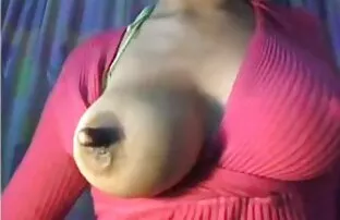 XXX Naughty tunga och finger varandra mormor sexfilm mask