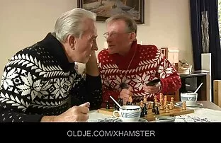 XXX Mannen robin hood sexfilm hade två tjejer innan creampie