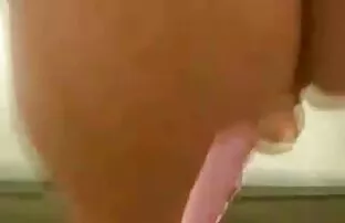 XXX En pizza leverans person är som började med ett larm, i en grön klänning. best sexfilms