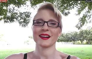 XXX Vicky arbetar arabiska sexfilmer i badrummet i en fitta, med en het