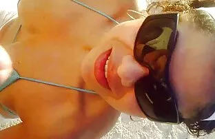 XXX Doggy style sex film lesbisk på sängen