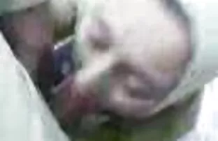 XXX De granny sexfilm två männen hade sex med honom är obehaglig flickvän