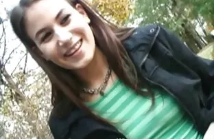 XXX Lycklig xxx gratis porrfilm man separera de två bröstvårtor