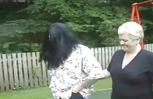 XXX Bien ta kamasutra sexfilm pistolen i anus efter ett vakuum spel