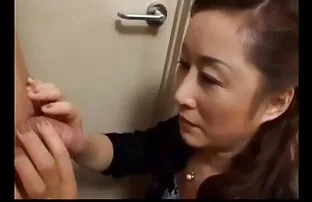 XXX Spelet av dumma hjältar som dödar gratis granny sexfilm monster 4