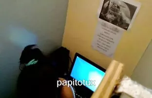 XXX Hon tog av hennes sex film porna leggings stora